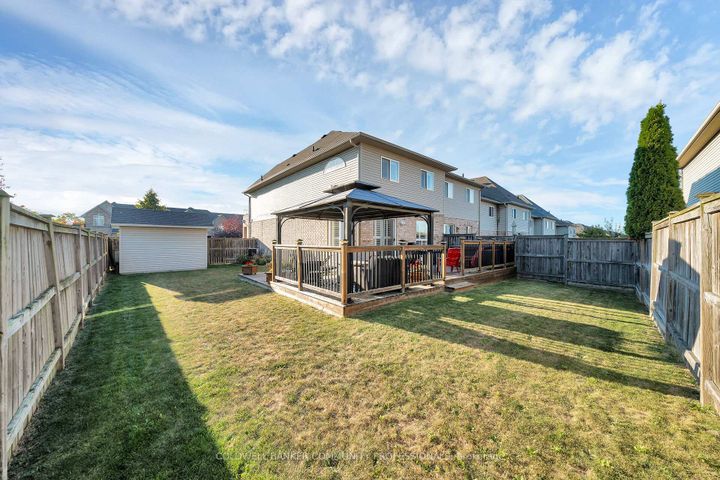 Photo 35 at 37 Meadow Wood Crescent, Stoney Creek Mountain, Hamilton