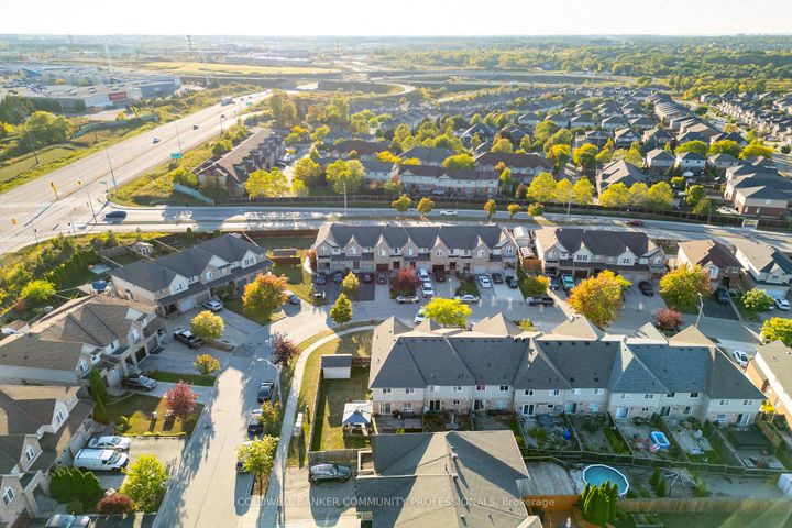 Photo 38 at 37 Meadow Wood Crescent, Stoney Creek Mountain, Hamilton