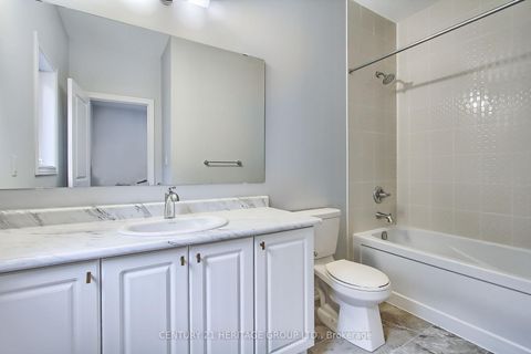 Photo 17 at 71 Woodhaven Avenue, Aurora Estates, Aurora