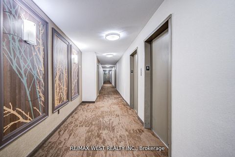 Photo 12 at 606 - 44 Longbourne Drive, Richview, Toronto