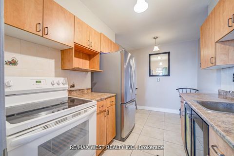 Photo 26 at 606 - 44 Longbourne Drive, Richview, Toronto