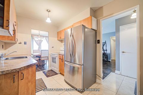 Photo 27 at 606 - 44 Longbourne Drive, Richview, Toronto