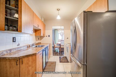 Photo 28 at 606 - 44 Longbourne Drive, Richview, Toronto