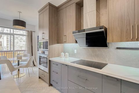 Photo 8 at 62 White Spruce Crescent, Patterson, Vaughan