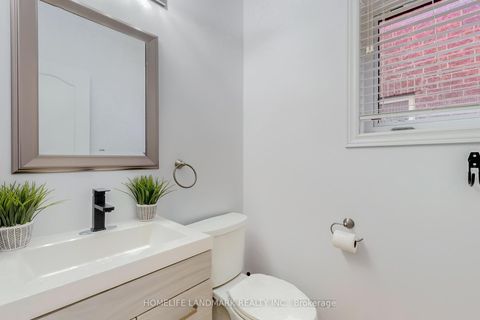 Photo 10 at 62 White Spruce Crescent, Patterson, Vaughan