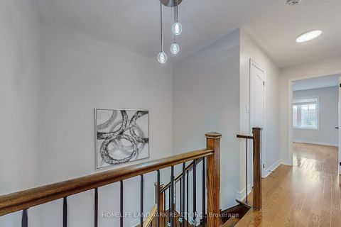 Photo 14 at 62 White Spruce Crescent, Patterson, Vaughan