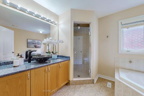 Photo 18 at 62 White Spruce Crescent, Patterson, Vaughan