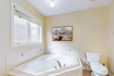 Photo 19 at 62 White Spruce Crescent, Patterson, Vaughan