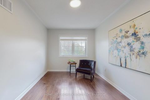 Photo 21 at 62 White Spruce Crescent, Patterson, Vaughan