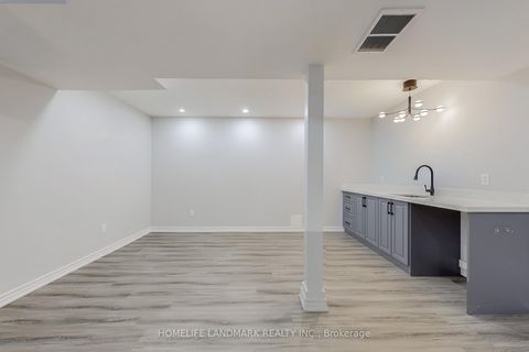 Photo 26 at 62 White Spruce Crescent, Patterson, Vaughan