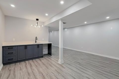Photo 27 at 62 White Spruce Crescent, Patterson, Vaughan