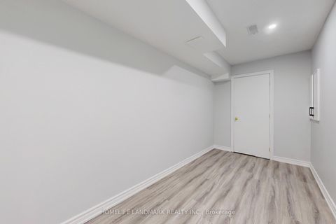 Photo 28 at 62 White Spruce Crescent, Patterson, Vaughan