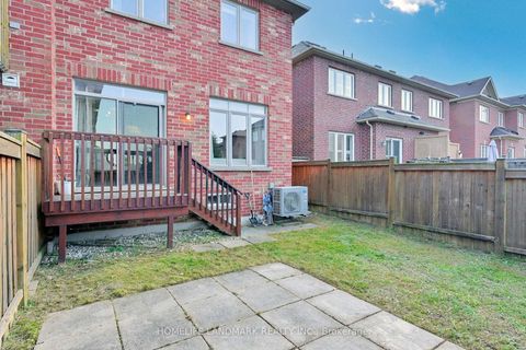 Photo 31 at 62 White Spruce Crescent, Patterson, Vaughan