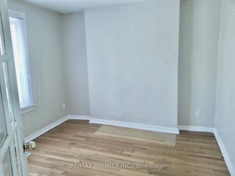 Photo 13 at 34 Mc Farland Avenue, Davenport, Toronto