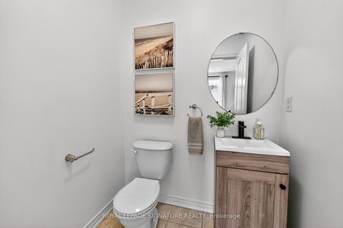 Photo 12 at 50 Steel Drive, Bayview Northeast, Aurora