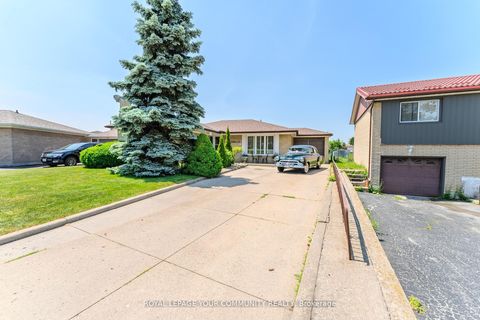 Photo 1 at 50 Council Crescent, York University Heights, Toronto