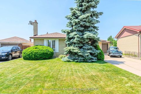 Photo 2 at 50 Council Crescent, York University Heights, Toronto