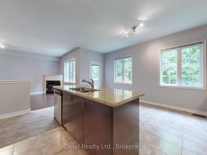 Photo 7 at 1292 Mccron Crescent E, Wyndham, Newmarket