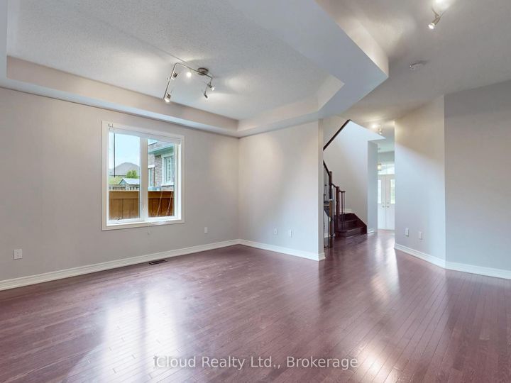 Photo 14 at 1292 Mccron Crescent E, Wyndham, Newmarket