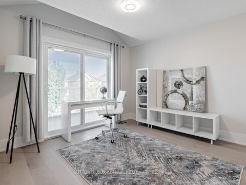 Photo 20 at 109 Barli Crescent, Patterson, Vaughan