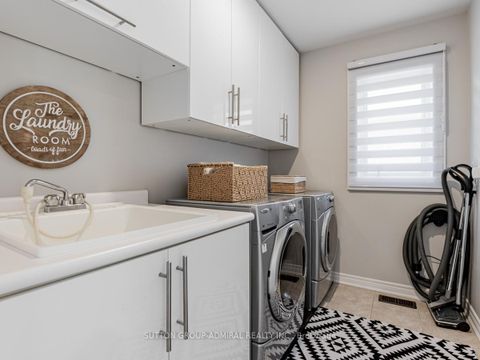 Photo 23 at 109 Barli Crescent, Patterson, Vaughan