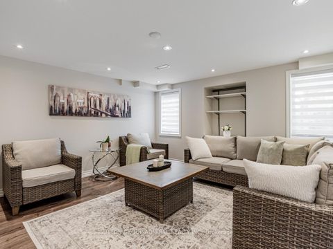 Photo 24 at 109 Barli Crescent, Patterson, Vaughan