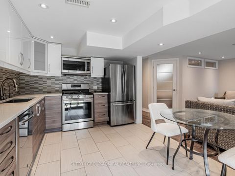 Photo 27 at 109 Barli Crescent, Patterson, Vaughan