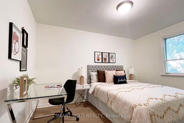 Photo 7 at 81 Maxome Avenue, Newtonbrook East, Toronto