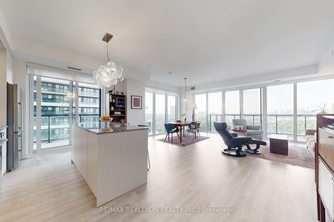 Photo 2 at 1432 - 20 Inn On The Park Drive, Don Mills, Toronto