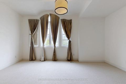 Photo 31 at 383 Paradelle Drive, Oak Ridges Lake Wilcox, Richmond Hill