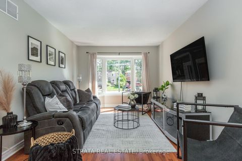 Photo 3 at 22 Mcveigh Drive, Northwest, Barrie
