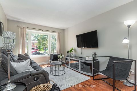 Photo 4 at 22 Mcveigh Drive, Northwest, Barrie