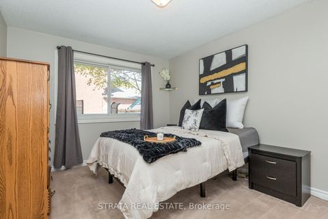 Photo 12 at 22 Mcveigh Drive, Northwest, Barrie