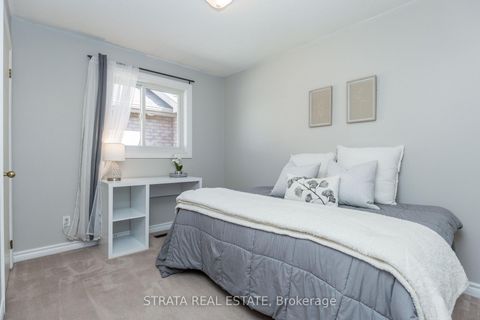 Photo 15 at 22 Mcveigh Drive, Northwest, Barrie