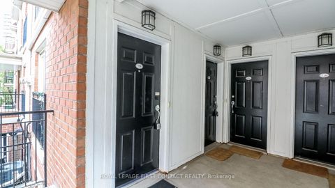 Photo 5 at 719 - 10 Laidlaw Street, South Parkdale, Toronto