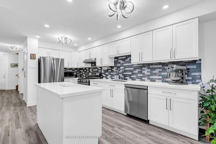 Photo 17 at 5958 Mersey Street, East Credit, Mississauga