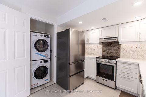 Photo 12 at 4 Old Orchard Crescent, Rouge Woods, Richmond Hill