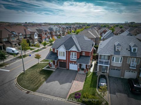 Photo 17 at 4 Old Orchard Crescent, Rouge Woods, Richmond Hill