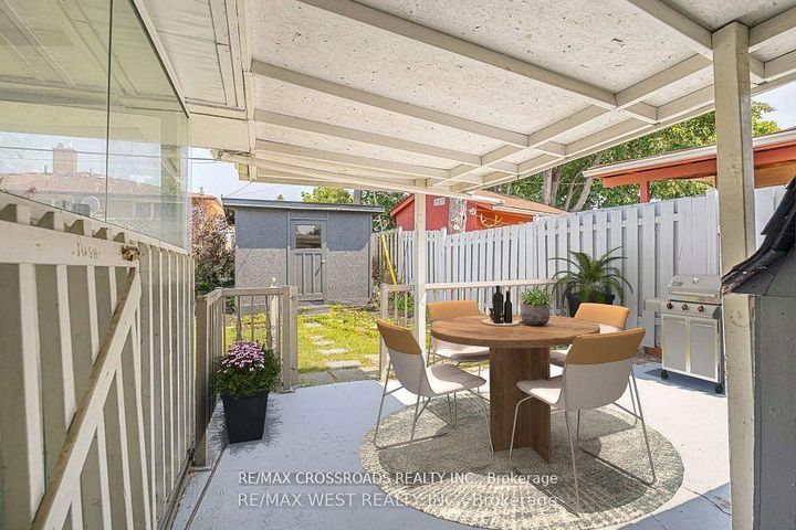 Photo 9 at 128 Avondale Boulevard, Avondale, Brampton