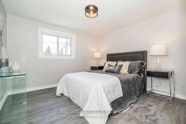 Photo 13 at 128 Avondale Boulevard, Avondale, Brampton