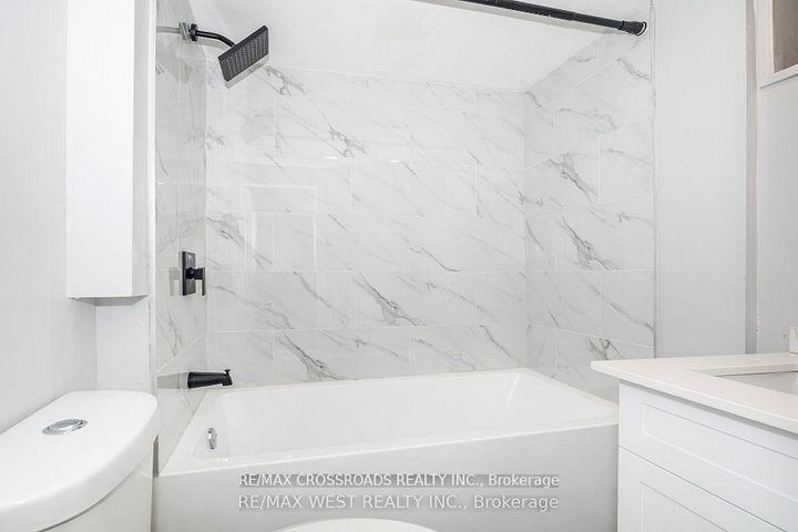 Photo 22 at 128 Avondale Boulevard, Avondale, Brampton