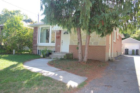 Photo 1 at 140 Porchester Drive, Woburn, Toronto