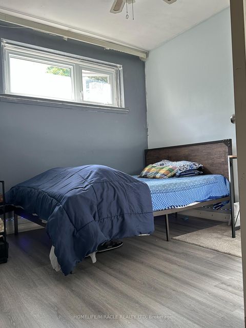 Photo 10 at 140 Porchester Drive, Woburn, Toronto
