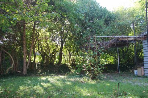 Photo 32 at 140 Porchester Drive, Woburn, Toronto