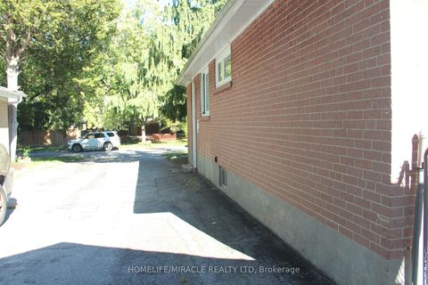 Photo 34 at 140 Porchester Drive, Woburn, Toronto