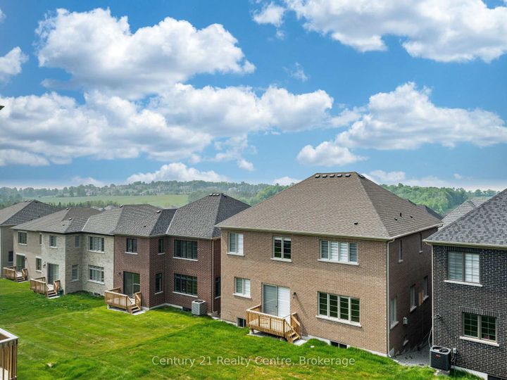 Photo 33 at 26 Hearn Street, Bond Head, Bradford West Gwillimbury