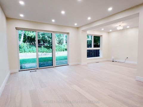 Photo 4 at 135 Scenic Mill Way, Windfields, Toronto