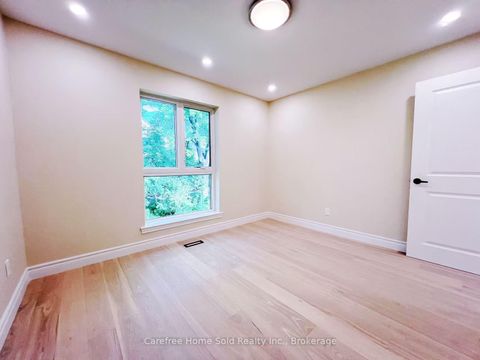 Photo 10 at 135 Scenic Mill Way, Windfields, Toronto
