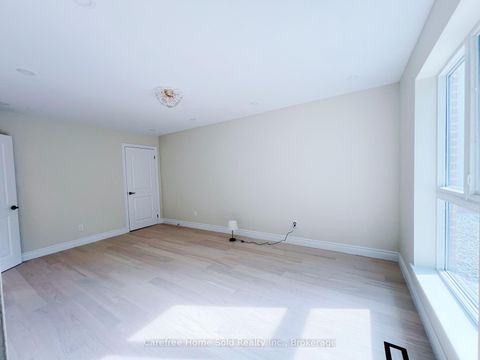 Photo 14 at 135 Scenic Mill Way, Windfields, Toronto