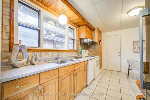 Photo 9 at 30 Deerfield Road, Bendale, Toronto